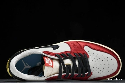 Room Home Trophy Low Jordan 1 OG Retro 1029